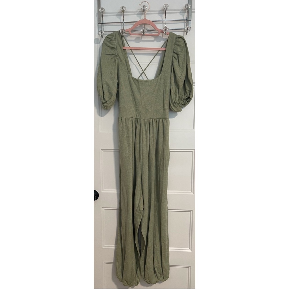 FreePeople Janice One Piece Elegant Green Puff Sleeve Jumpsuit NWT SZ M L - Picture 4 of 11